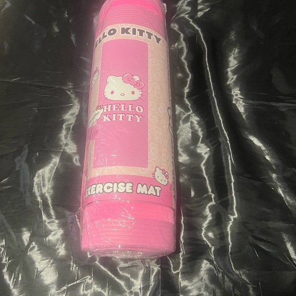 HELLO KITTY exercise mat , NWT - Picture 8 of 8